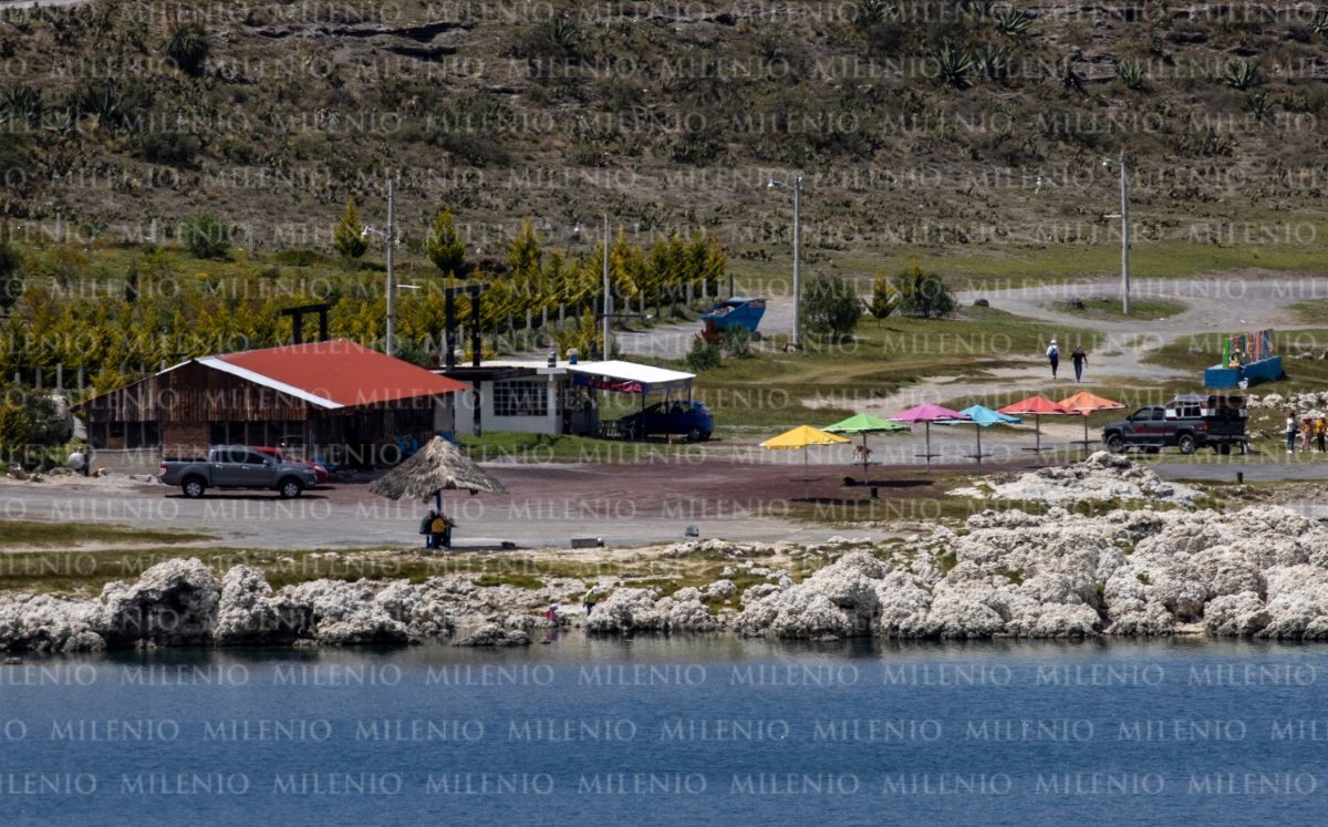Aspectos de la  Laguna de Alchichica | Andrés Lobato