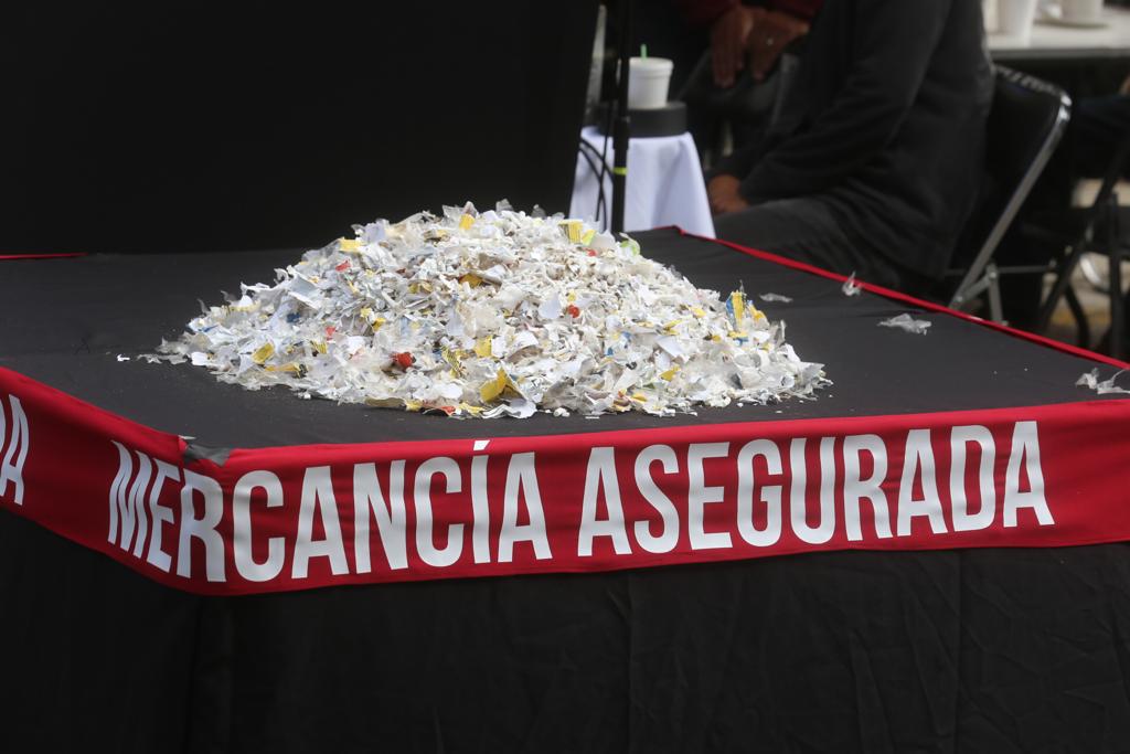 Destrucción de 18 millones 500 mil unidades de cigarros ilegales. Foto: Jorge Carballo