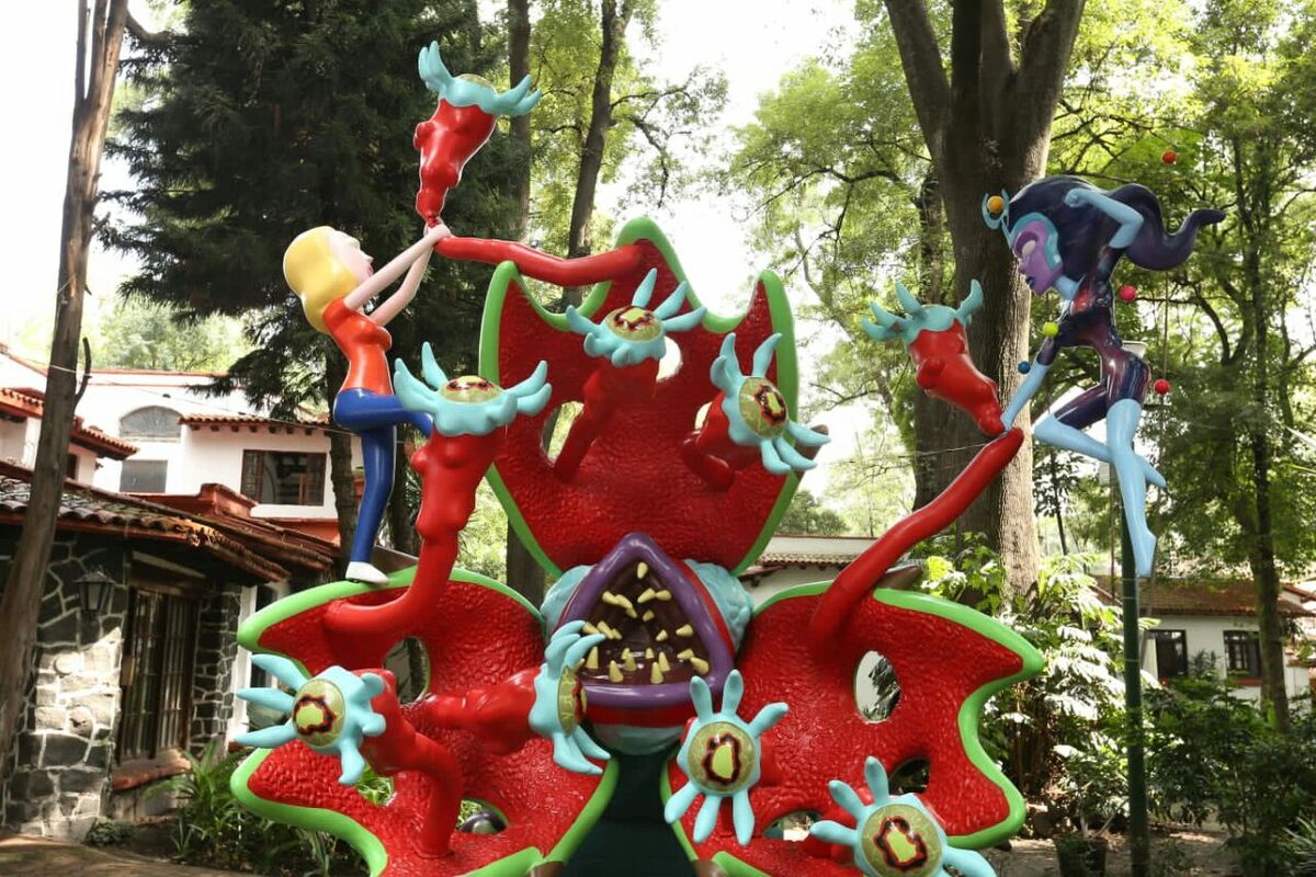 En la escultura aparece una super heroína que se integra a la serie y Beth, mamá de Morty. (Foto: Octavio Hoyos)