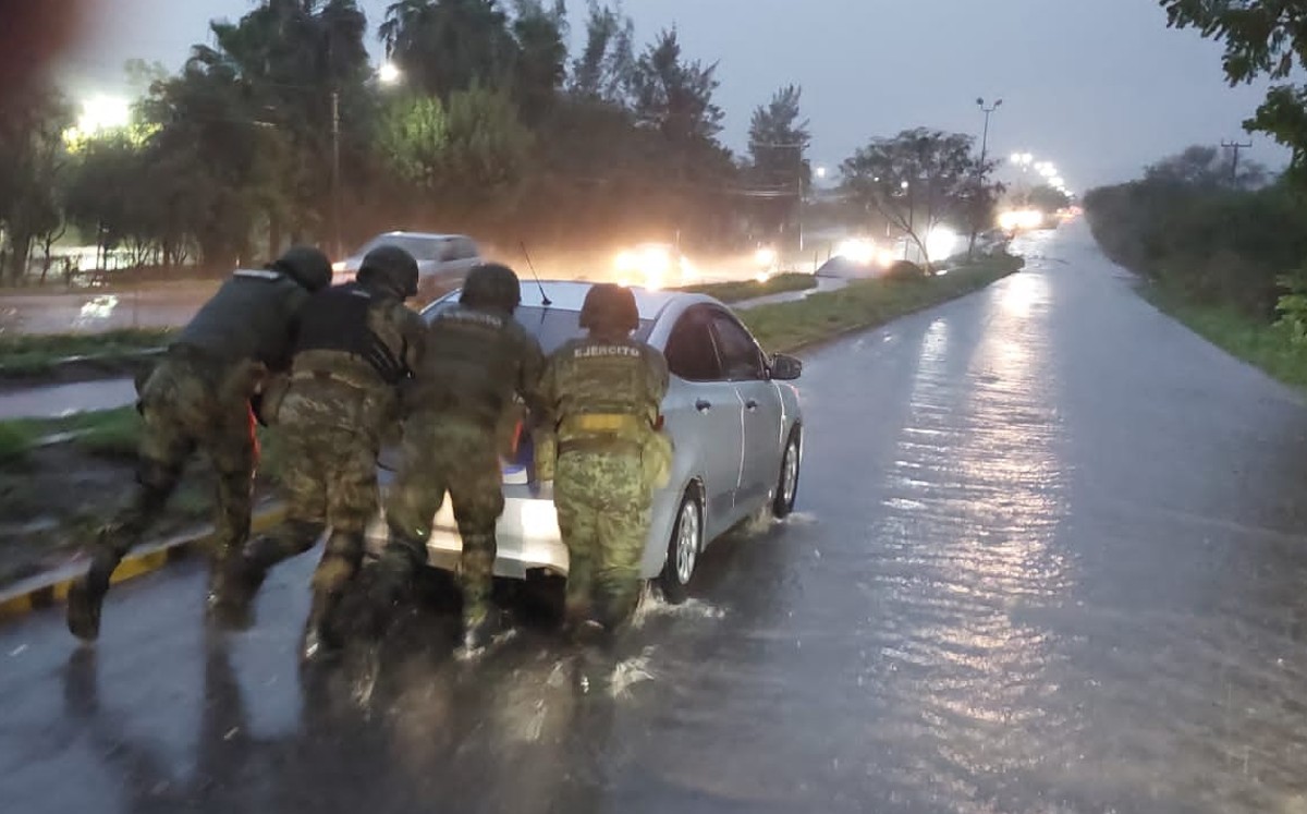 Sedena aplica plan por lluvias en Ciudad Victoria.