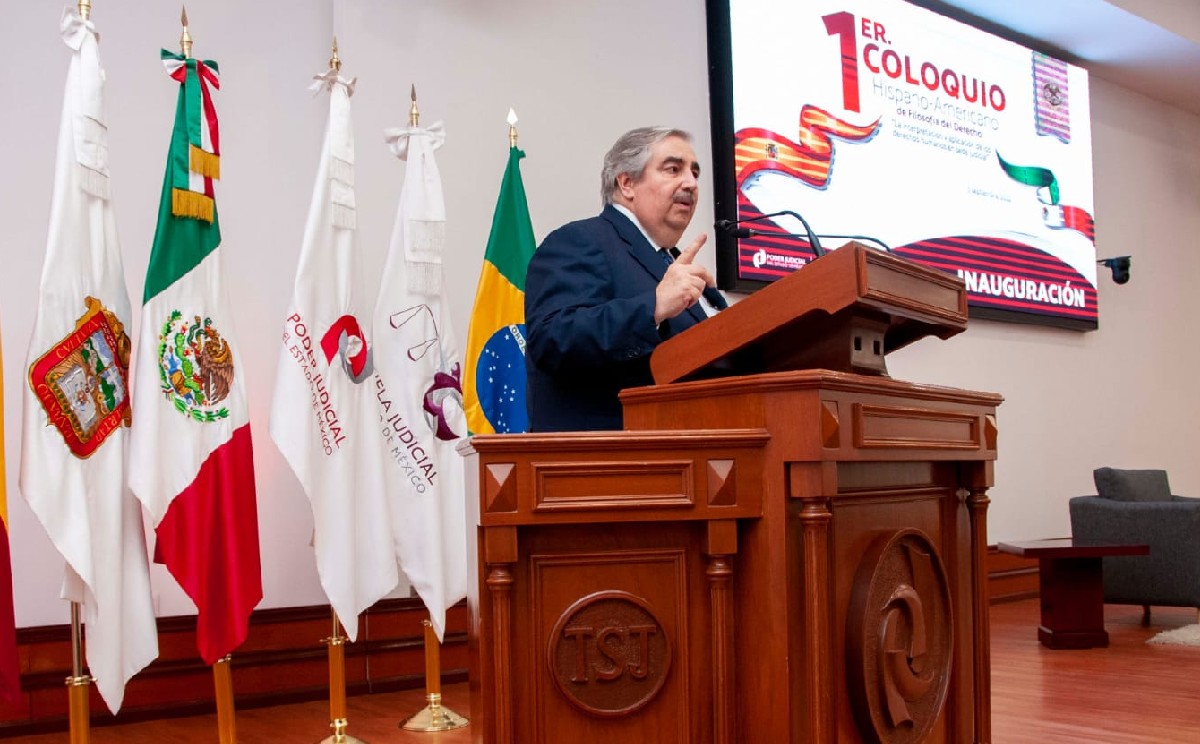 Sodi Cuellar en el primer Coloquio Hispano Americano de Filosofía del derecho. | Especial