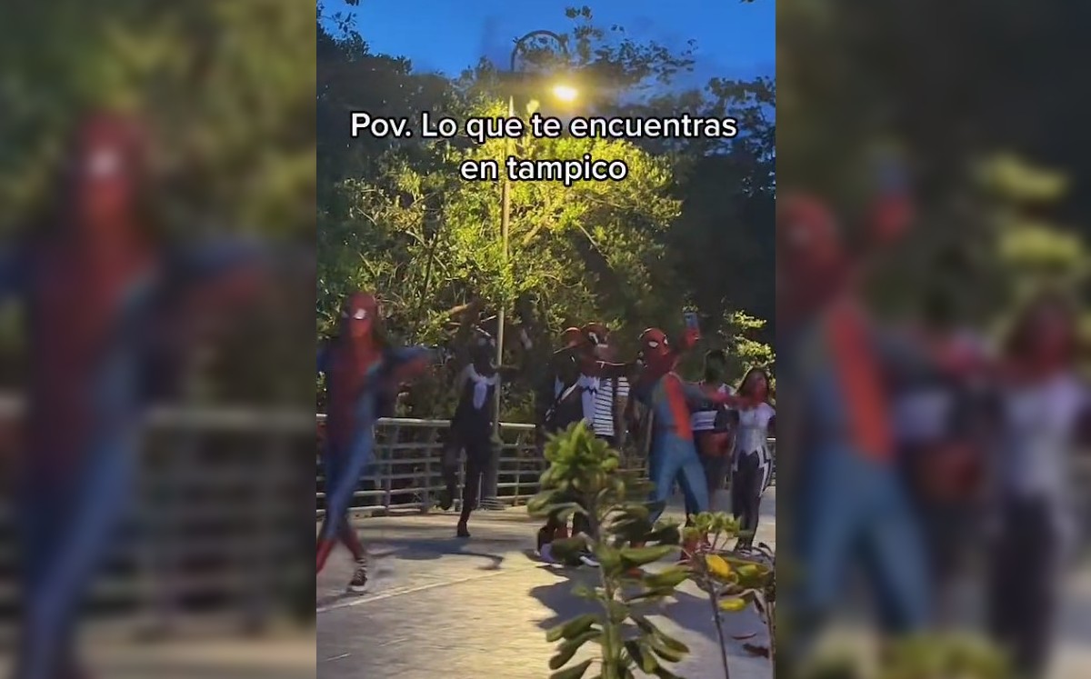 Captan a jóvenes disfrazados de Spiderman de paseo por Tampico. (@im_hoseokista)
