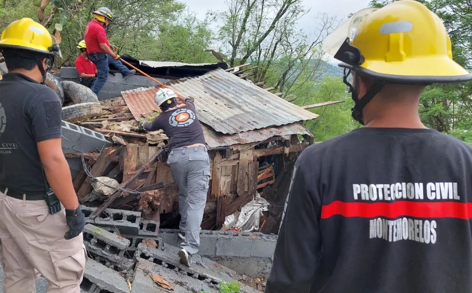 Tras las fuertes lluvias registradas en la entidad, debido a un deslave, la vivienda resultó dañada. Foto: Especial