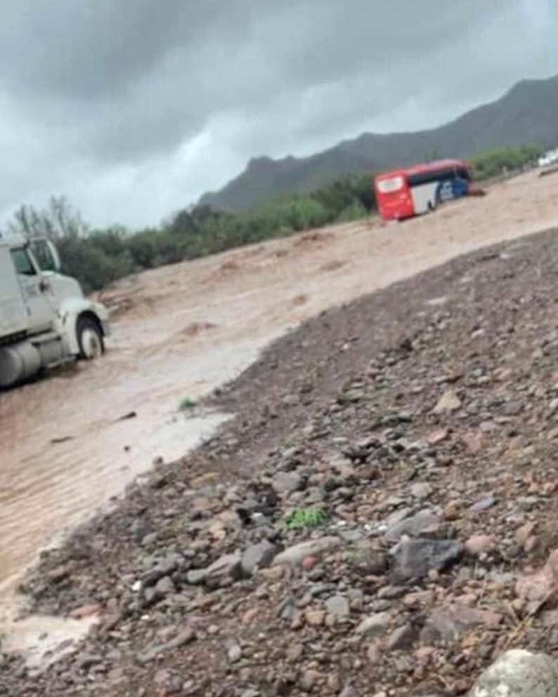 Los pasajeros fueron rescatados. (Margarita Rojas)