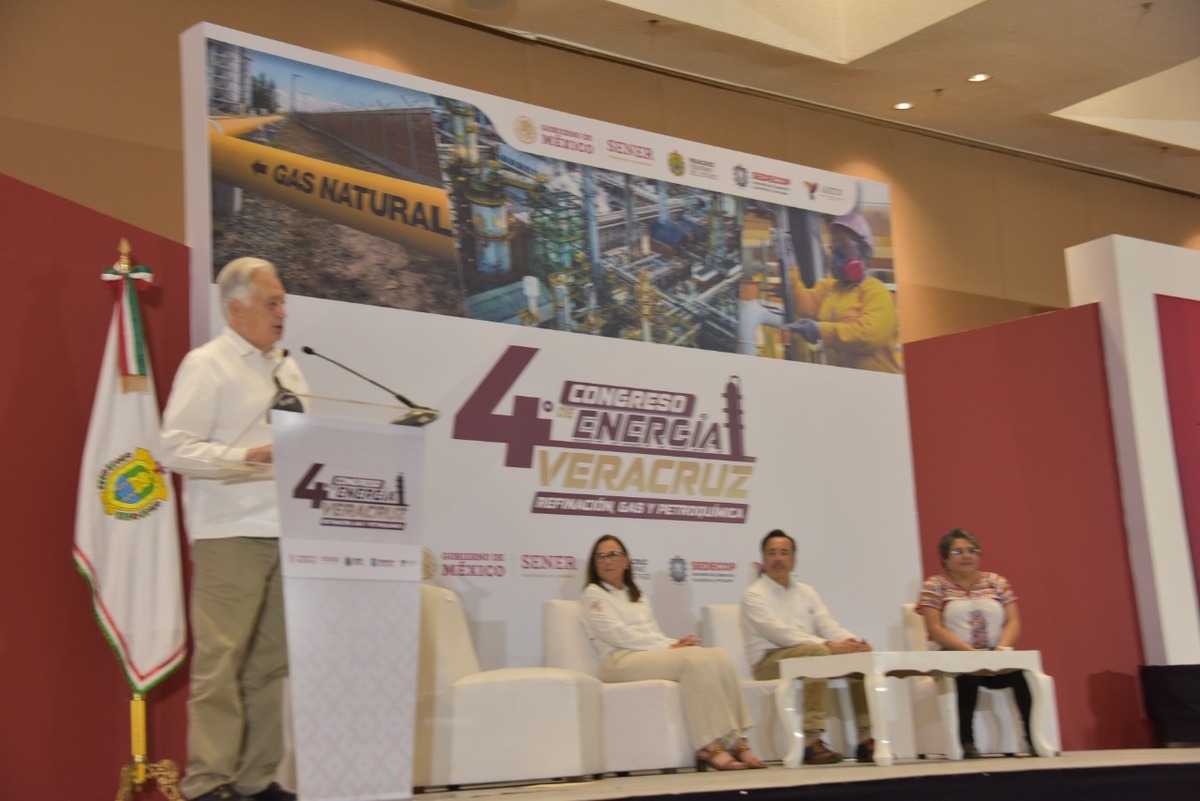 Manuel Bartlett, director general de la CFE. (Foto: Especial)