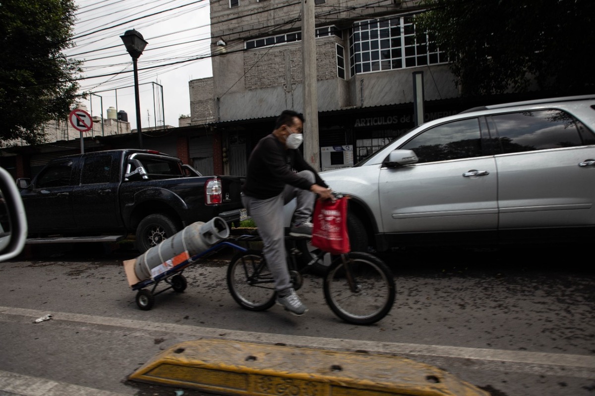 México superó una nueva ola de covid-19, al registrar menos de 20 mil casos activos. (Octavio Hoyos)
