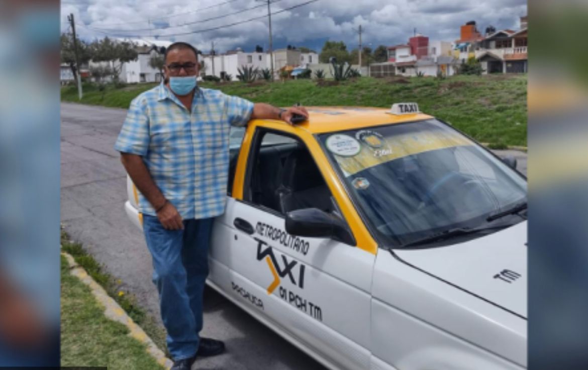 Taxista entregó laptop olvidada por su dueño. (Especial)