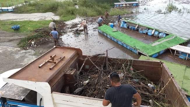 Continúan labores de limpieza en presa La Boca. Foto: Especial