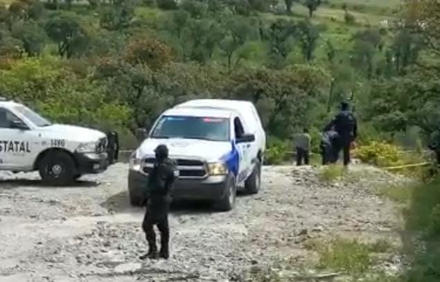 Encuentran cadáver en camino de terracería de Puebla | Especial