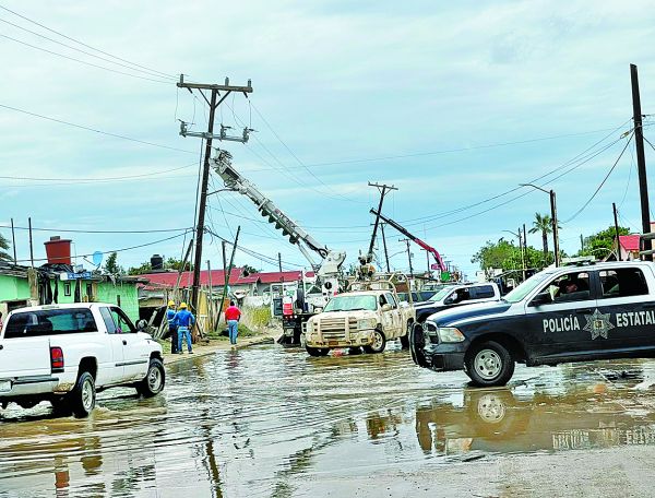 El meteoro dañó la infraestructura carretera y energética del municipio sudcaliforniano. ESPECIAL