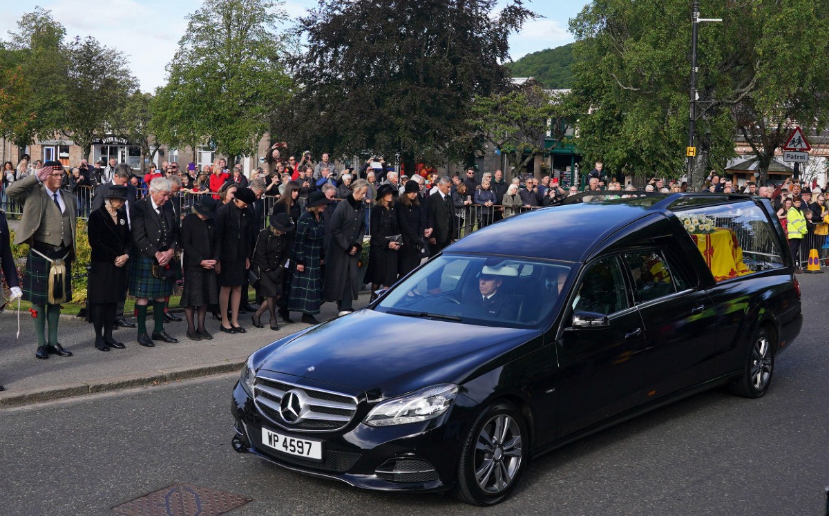 Coche fúnebre de la reina Isabel II | AP