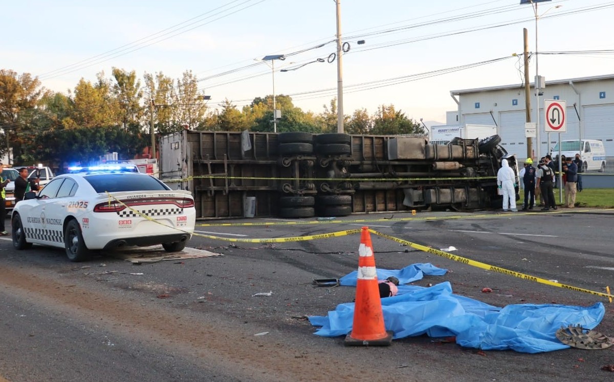 Gobierno busca apoyar a los afectados por accidente en la León-Silao / Especial