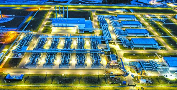 Instalaciones de desembarco en el gasoducto Nord Stream 2 en Lubmin, Alemania. HANNIBAL HANSCHKE/EFE