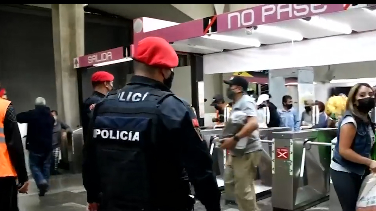 Inicia operativo contra pirotecnia en metro de la CdMx