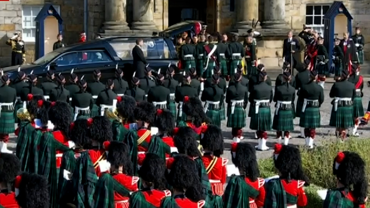 Trasladan el cuerpo de reina Isabel ll a Escocia