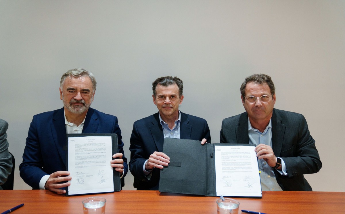 El acuerdo de colaboración, refleja el “sólido compromiso de ambas entidades con la formación financiera". (Especial)