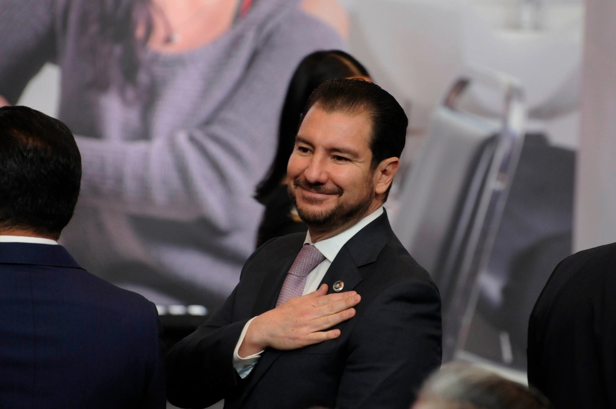 Elías Rescala, coordinador del Grupo Parlamentario del PRI.