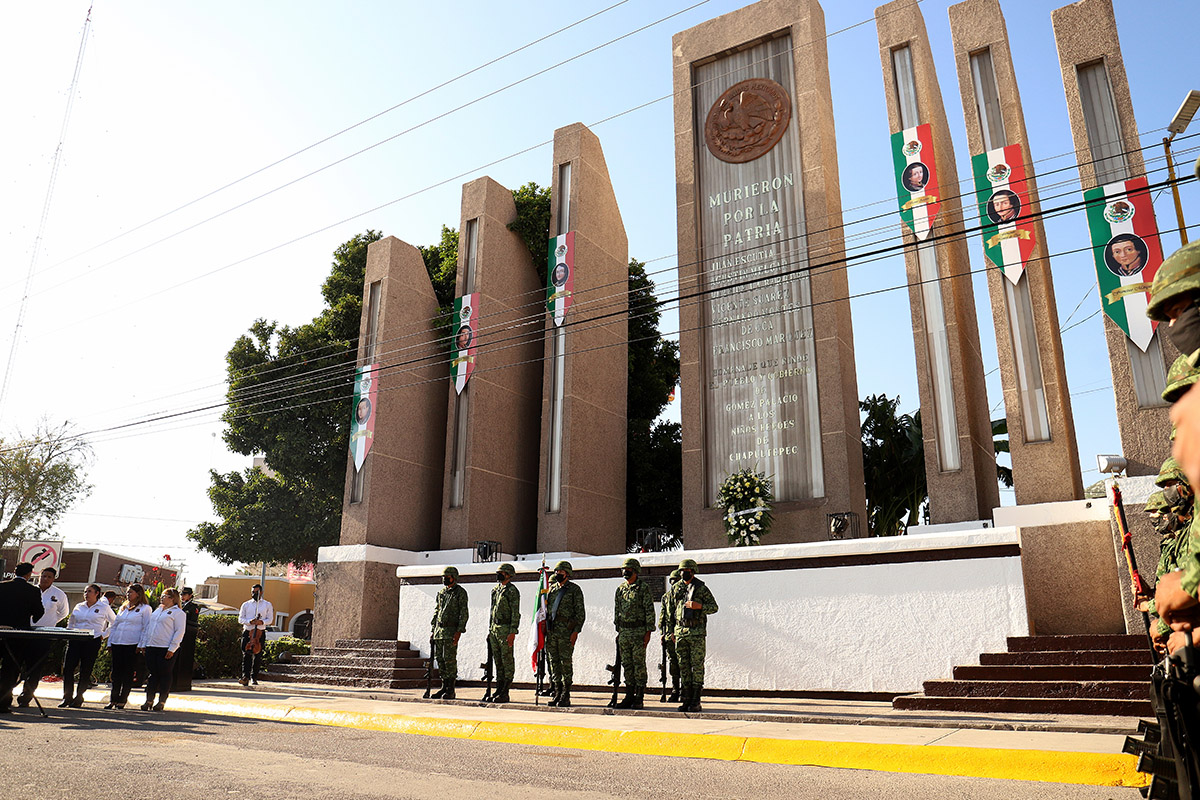 En Gómez Palacio, realizan homenaje a los Niños Héroes de Chapultepec. | Rolando Riestra