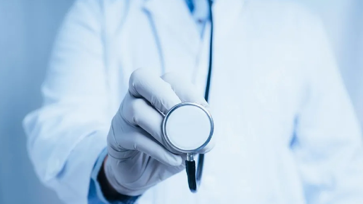 Hay 277 médicos especialistas de Cuba trabajando en 7 estados
