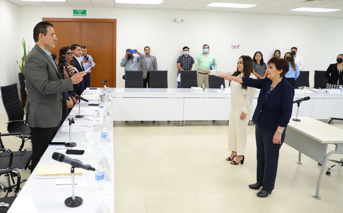 Rubí Eglai Córdova Facundo y Nora Gudelia Hinojosa García. (Cortesía)
