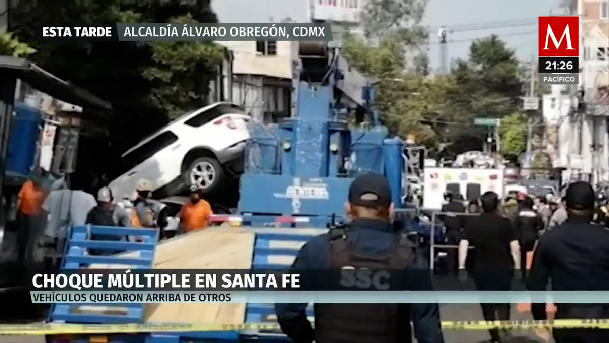 Carambola en autopista México-Toluca deja al menos dos lesionados