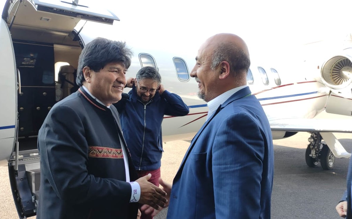 Maximiliano Reyes Zúñiga, subsecretario para América Latina y el Caribe de la cancillería, recibió al ex mandatario. | Twitter