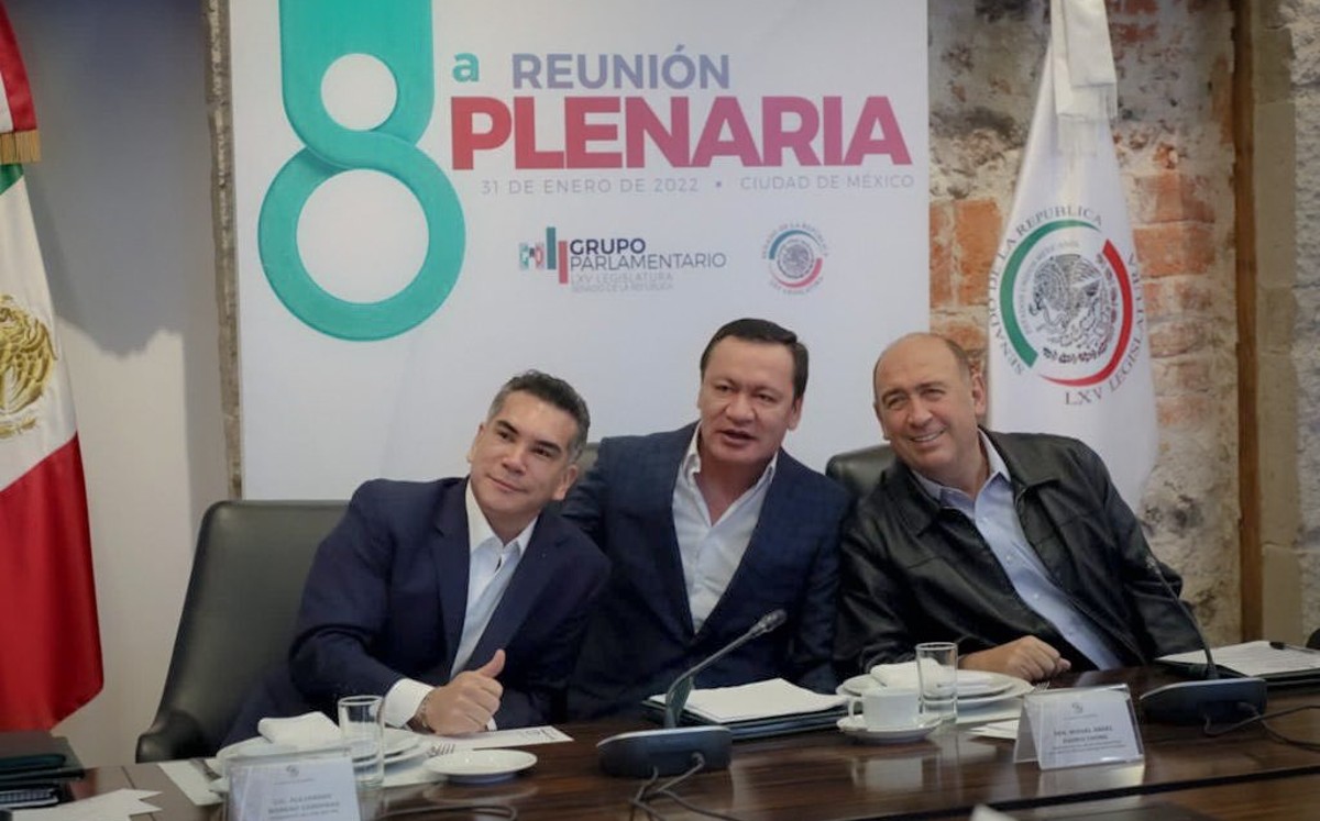 Osorio Chong ha pedido la renuncia de Alejandro Moreno como dirigente del PRI.  | Twitter