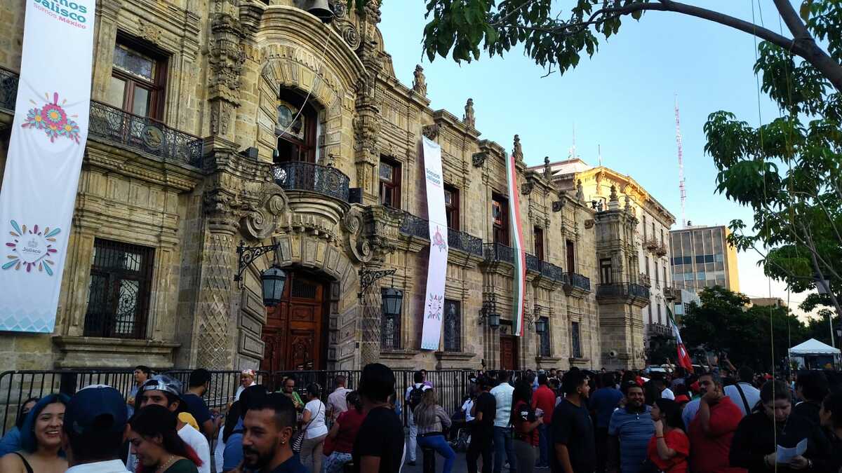 Ya se  encuentran reunidas más de 7 mil personas. (Usi Toledo)