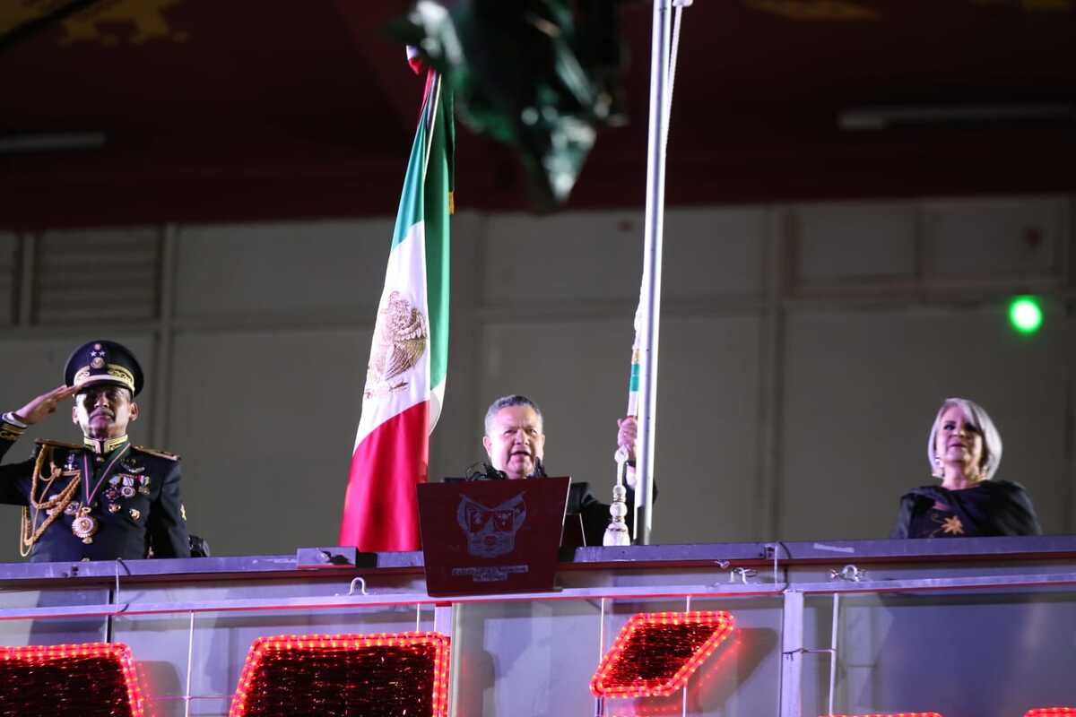 Primer Grito de Independencia de Julio Menchaca como gobernador de Hidalgo (Jorge Sánchez)