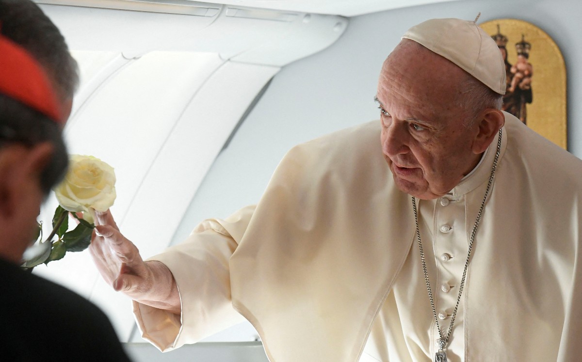 Al Papa se le preguntó si Ucrania debería negociar con el país que la invadió. | Reuters