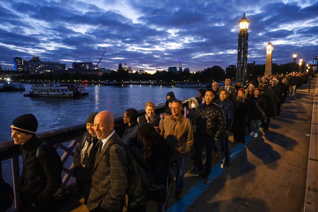 El gobierno también advirtió que “las temperaturas nocturnas serán frías”. (AP)