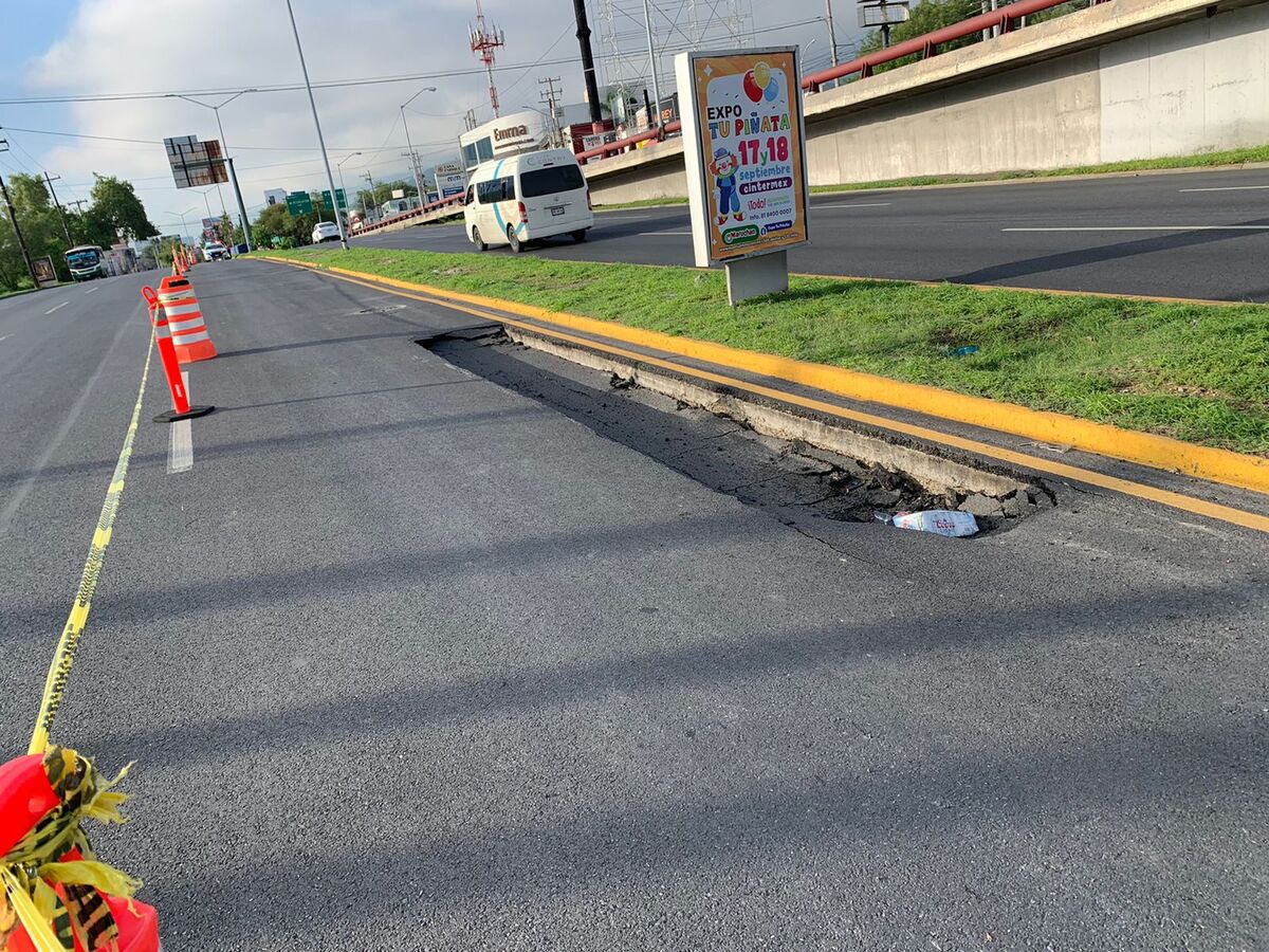 La afectación se registra en el carril de alta velocidad a la altura de la avenida Alfonso Reyes / Pedro Delgado
