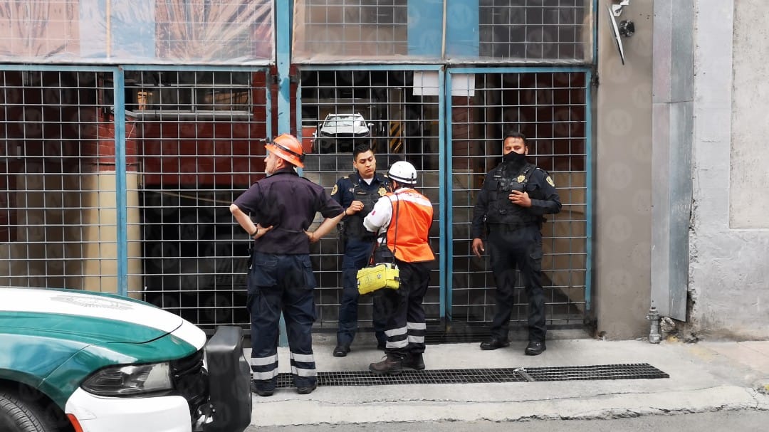 Bomberos y personal de protección civil. (Jorge Becerril)