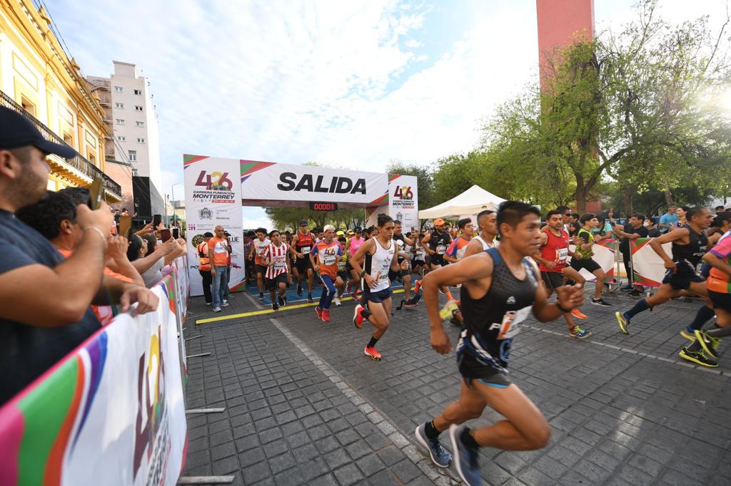 Las personas se dieron cita este domingo para celebrar al ritmo de "El Corrido de Monterrey". Foto: Especial