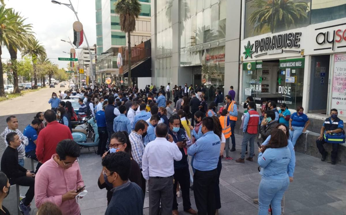 Puebla activa protocolos tras sismo de 7.4 grados | Andrés Lobato