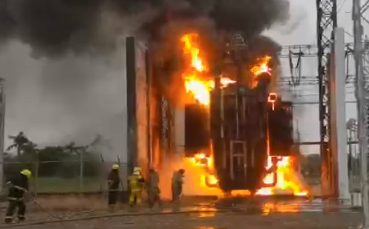 Se incendia equipo de la termoeléctrica por sobre calentamiento