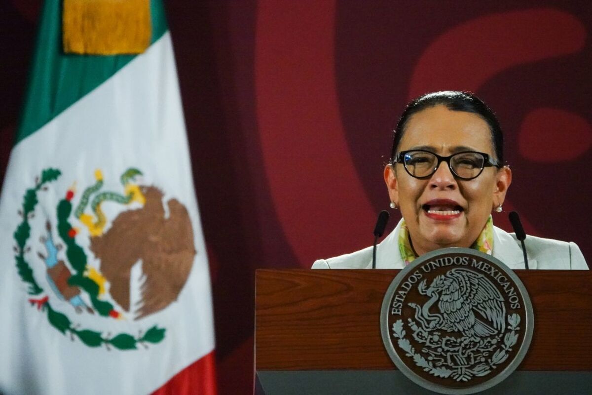 La secretaria Rosa Icela Rodríguez celebró la participación en el programa para regularizar autos 'chocolate'. | Archivo Cuartoscuro