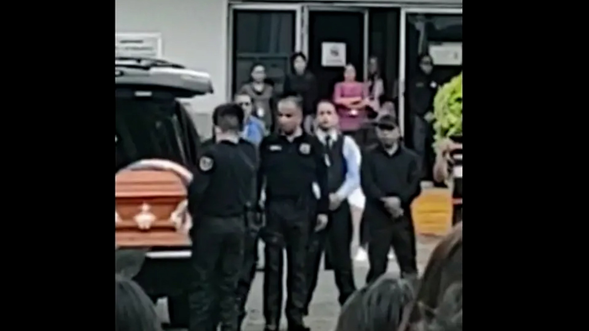 En Tonalá, despiden con homenaje a agente a asesinada