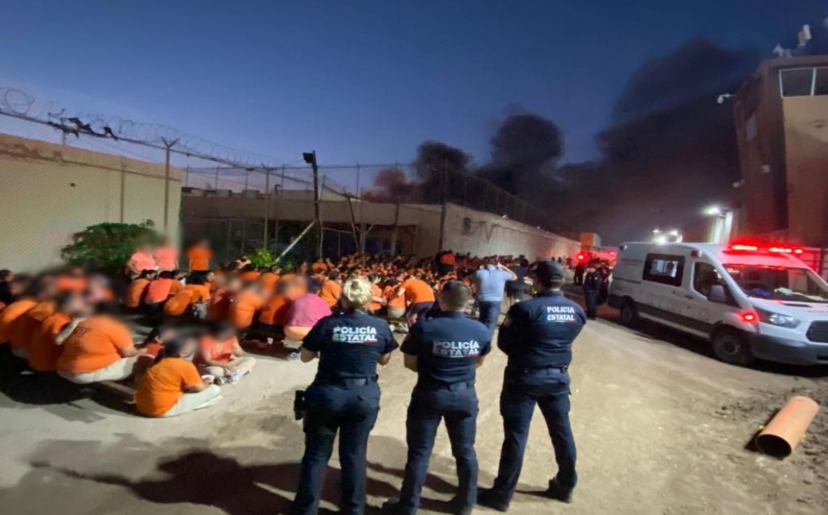 En total fueron evacuadas 600 personas, de las cuales 364 son internas. (Especial)