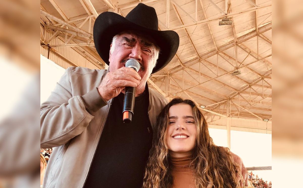 La cantante lloró al recordar a su 'Tata' (Instagram).