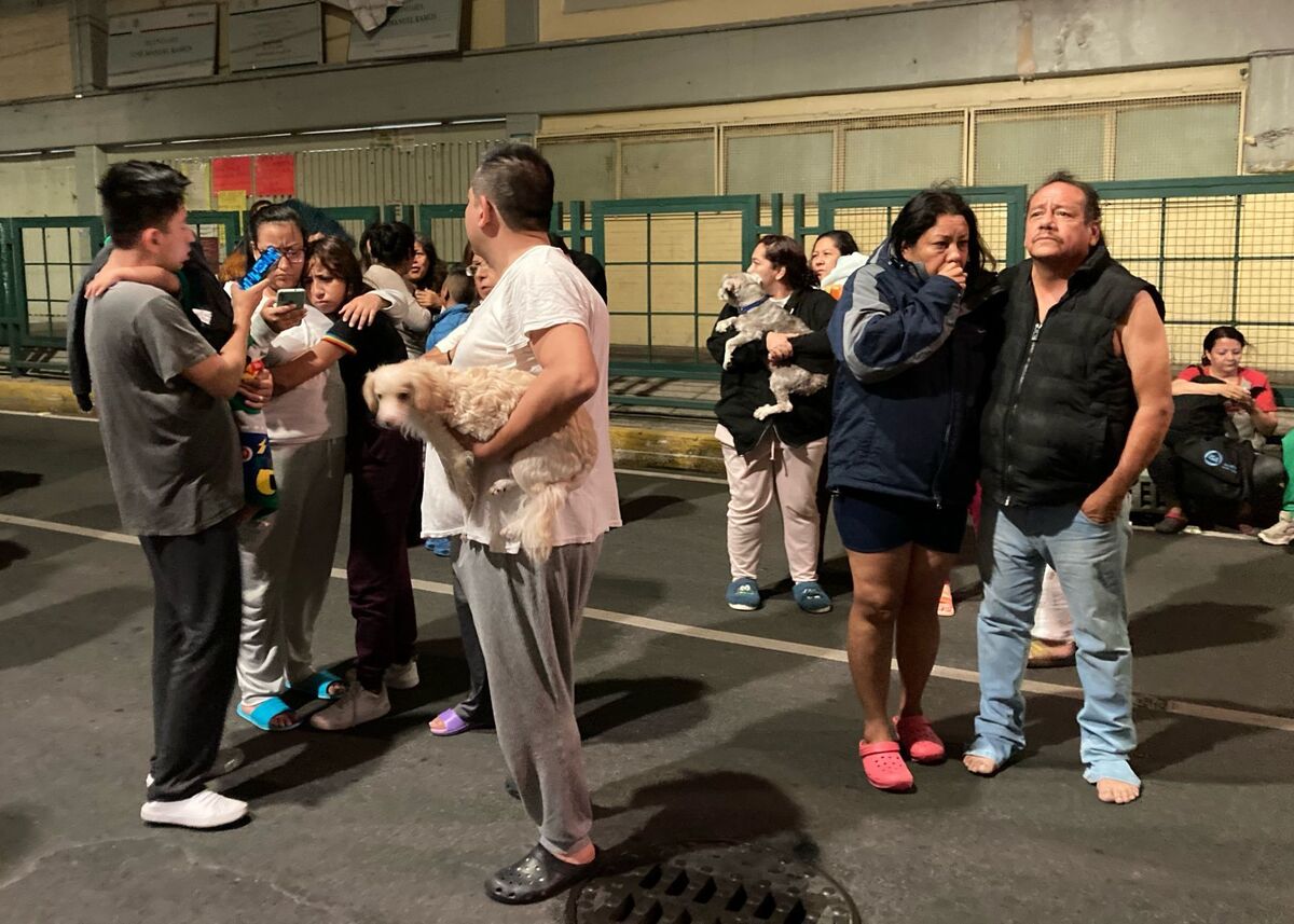 La réplica más fuerte se registró durante la madrugada. (Cuartoscuro)