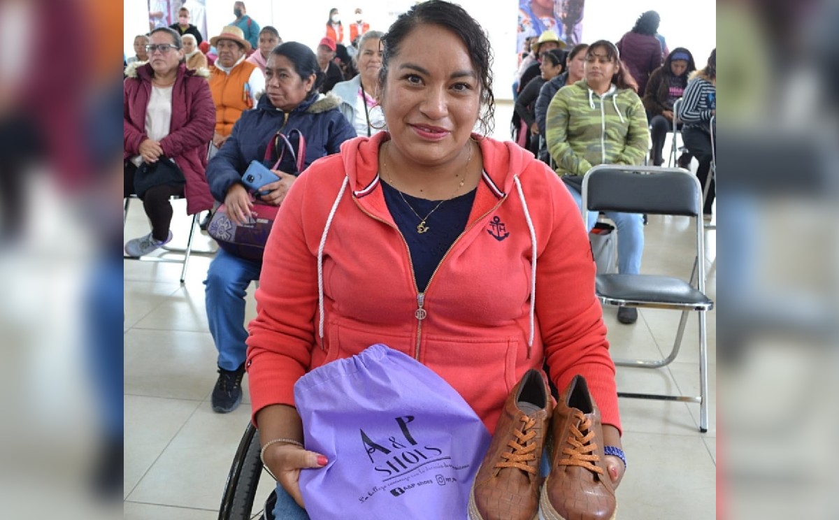 Los regalos se dieron en la conferencia "Dar el primer paso". | Especial
