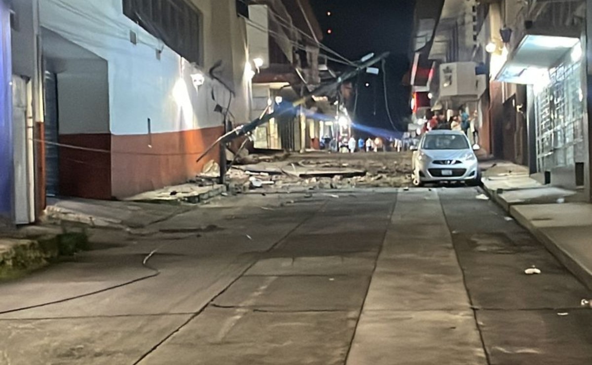 En varios lugares de Uruapan, Michoacán, se vieron escombros tras el sismo que afectó a varios territorios. | Carlos López