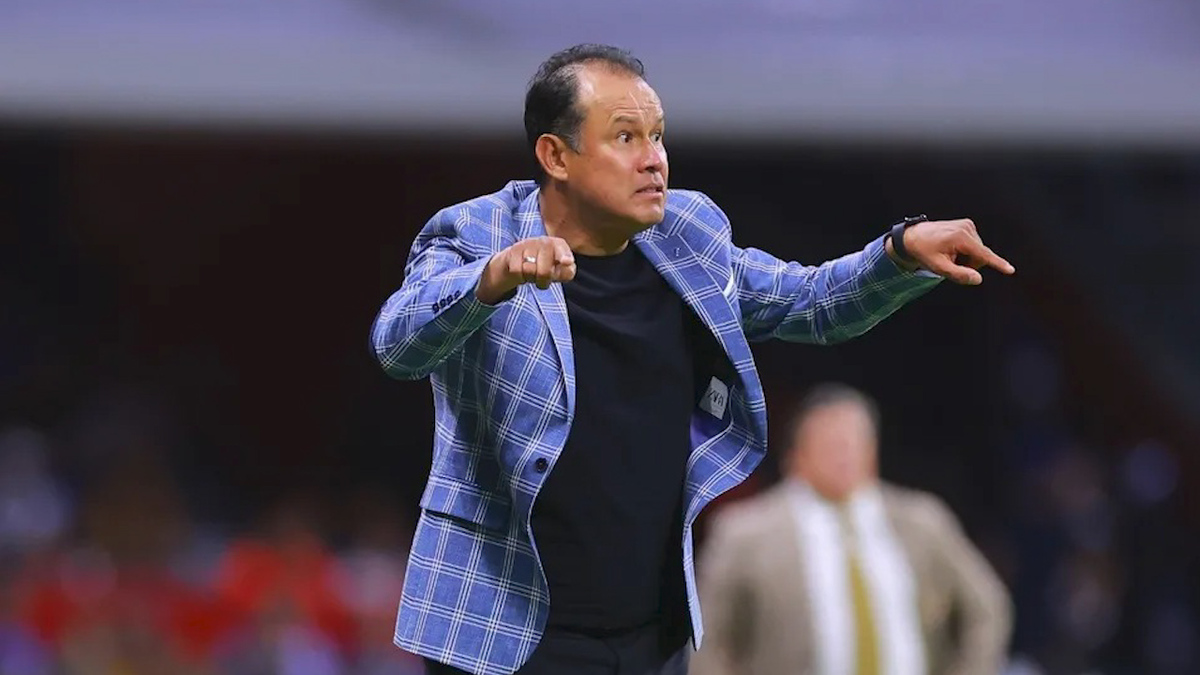 Juan Reynoso iniciará su era como técnico de Perú con amistosos ante el Tricolor