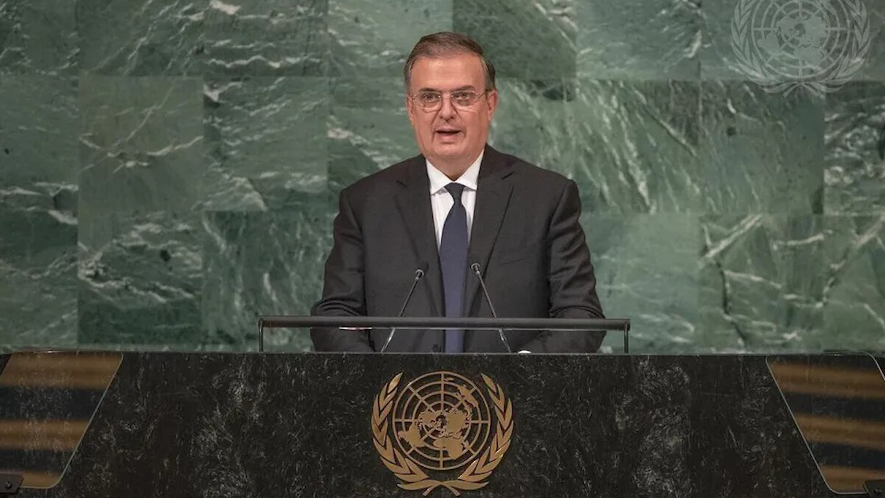 La ONU "no puede" con el tema de la guerra, reprocha Ebrard