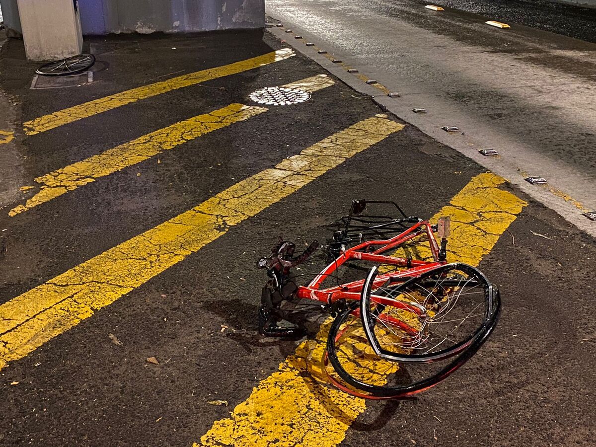 El ciclista fue arrastrado al menos 50 metros | Enrique Luna