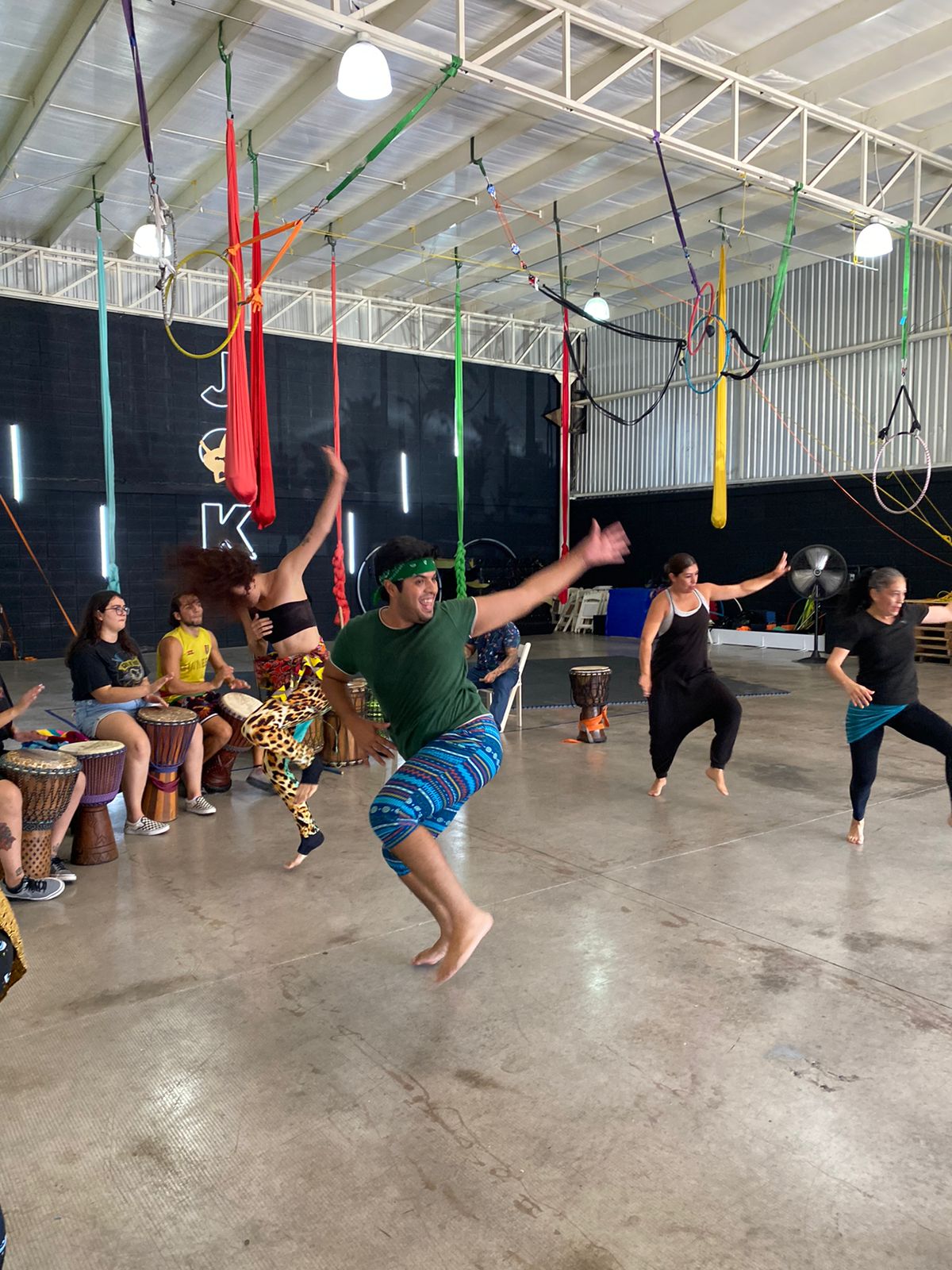 Paloma aprovechó para invitar a todo