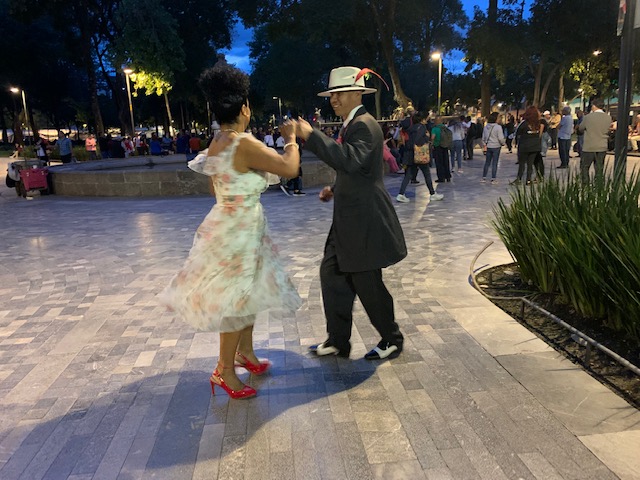 columna de Humberto Ríos