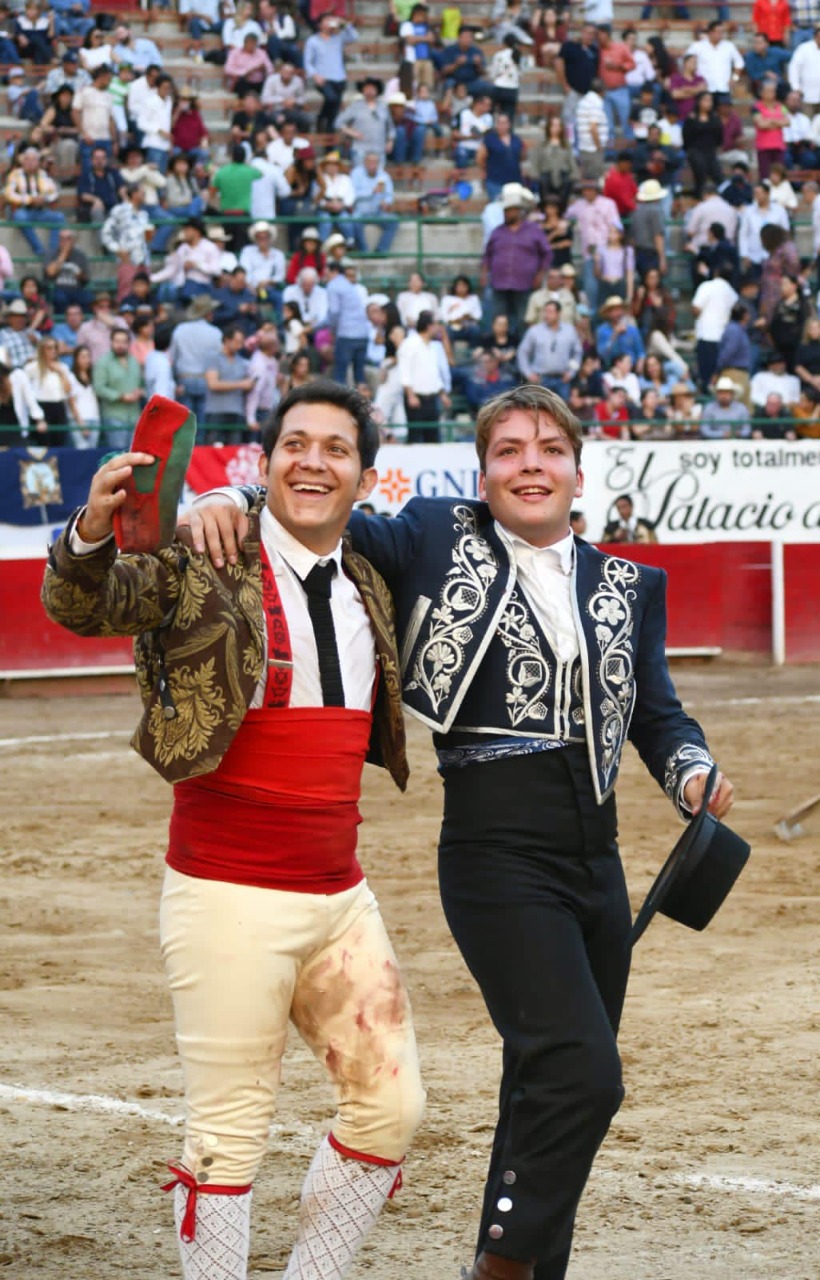 Vibrante exhibición de los Forcados en la plaza Nuevo Progreso