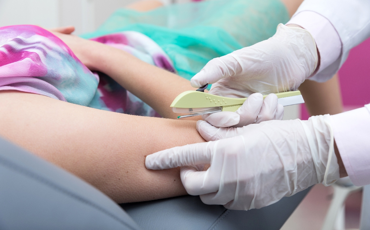 Ante la alta tasa de embarazos en mujeres de menos de 19 años, se amplían las campañas anticonceptivas. | Shutterstock